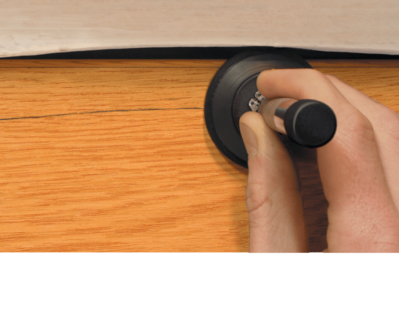 Scribing the profile onto the workpiece